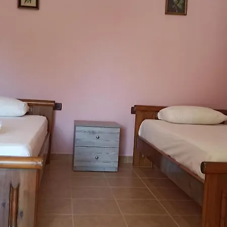 Family Bitri شقة *