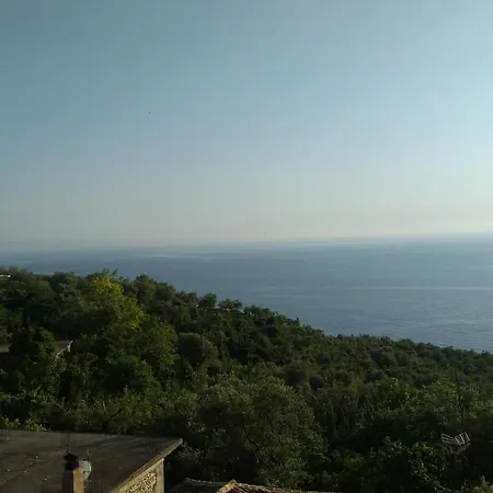 Family Bitri Appartement