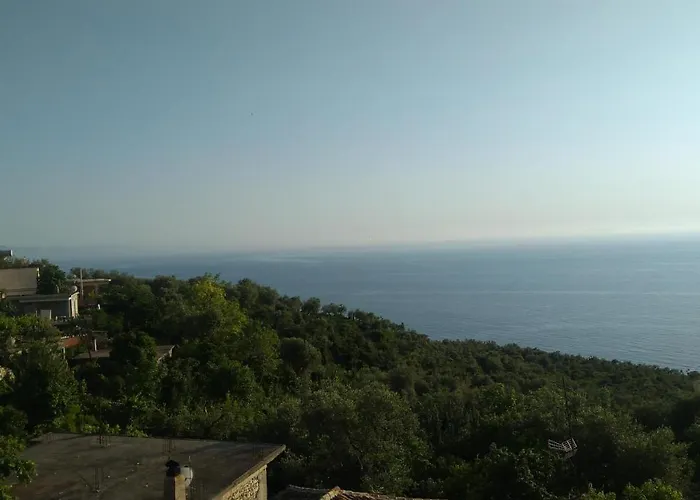 Family Bitri Appartement