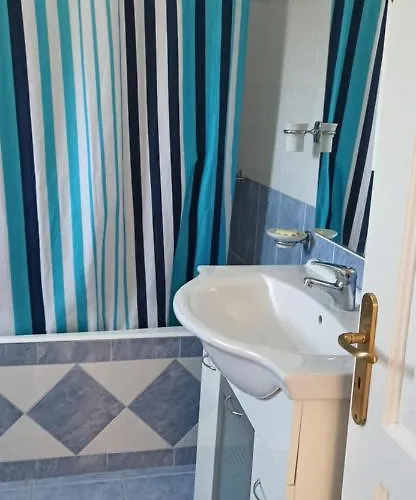 Family Bitri Apartamento *